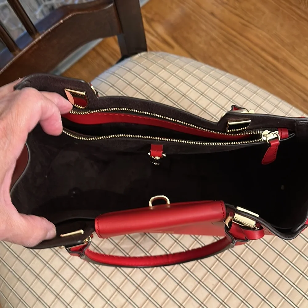 Michael Kors Blakely Bright Red messenger bag NWT - Picture 10 of 15